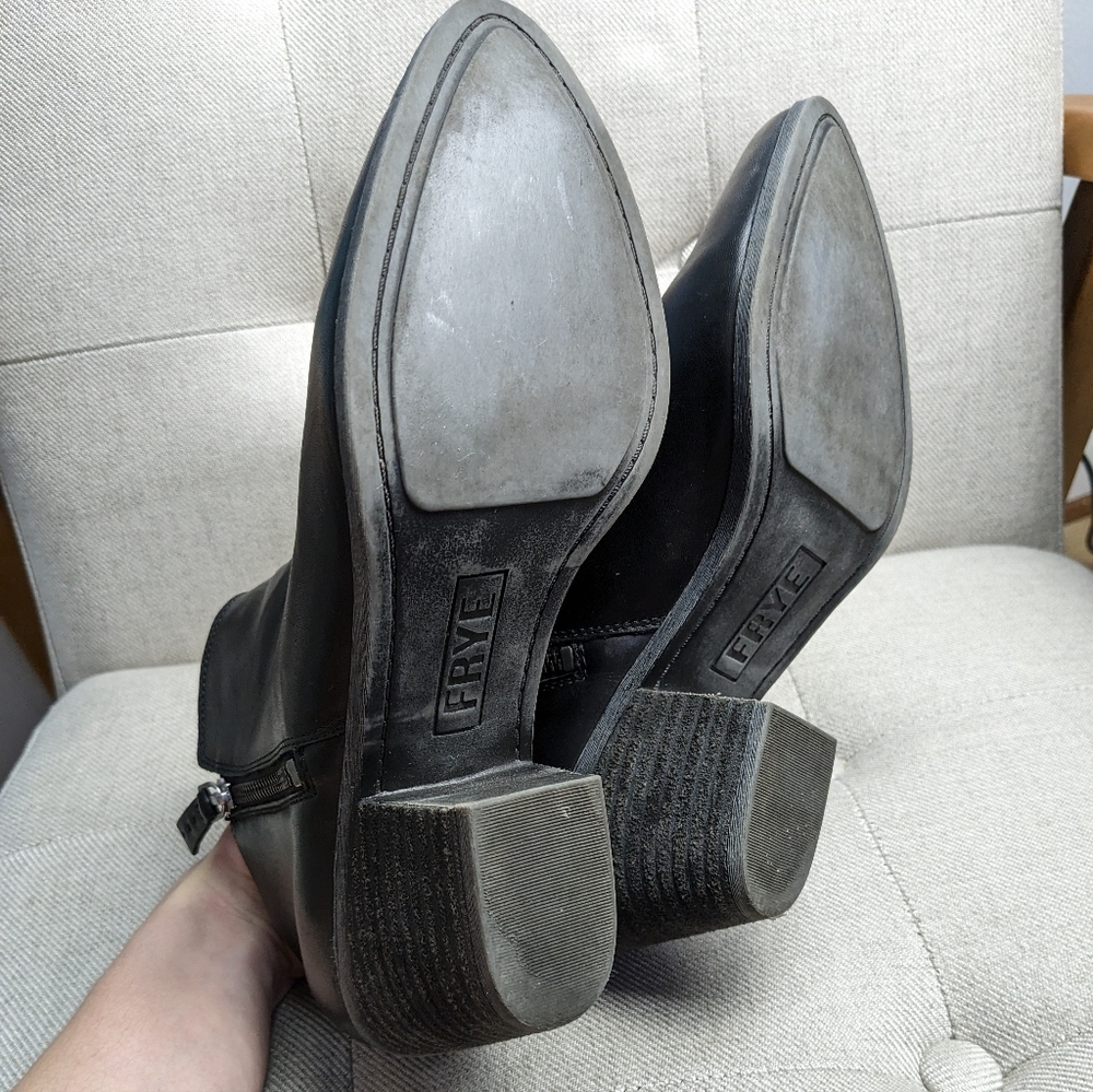 FRYE Judith Leather Black Pointed Toe Heeled Boots Ankle Booties Shoes Size 9 - Picture 8 of 13